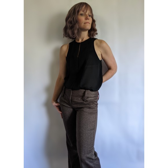 Maeve black sleeveless blouse, sz 4. Slouchy, tiered, high low, hook & eye front - Picture 7 of 12